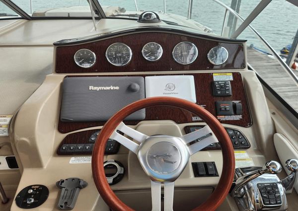 Sea Ray 330 Sundancer image