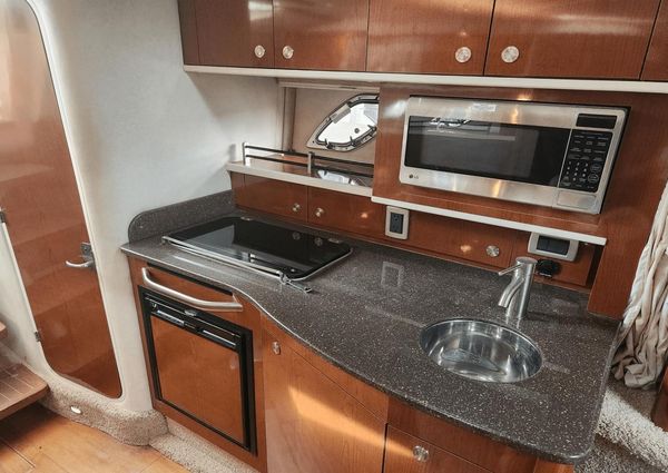 Sea Ray 330 Sundancer image