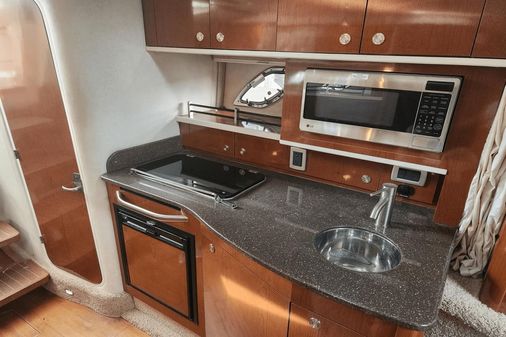 Sea Ray 330 Sundancer image