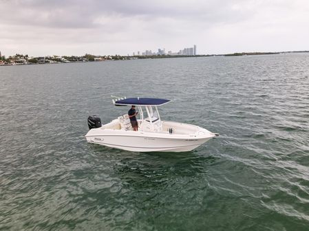 Boston Whaler 220 Outrage image