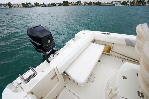 Boston Whaler 220 Outrage image