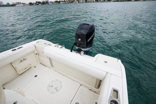 Boston Whaler 220 Outrage image