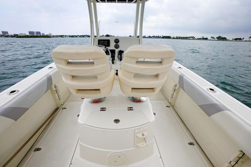 Boston Whaler 220 Outrage image