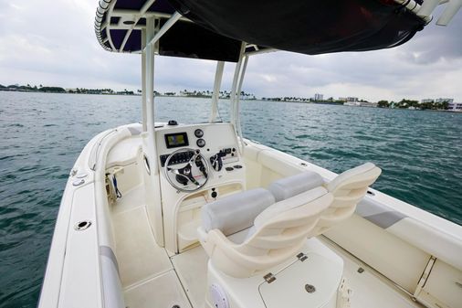 Boston Whaler 220 Outrage image