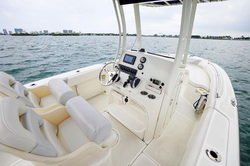 Boston Whaler 220 Outrage image