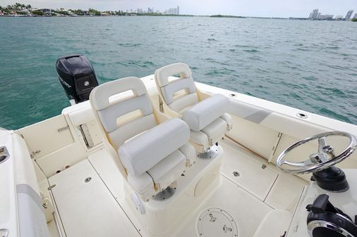 Boston Whaler 220 Outrage image