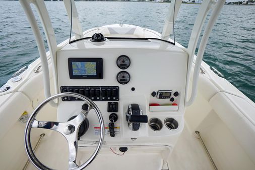 Boston Whaler 220 Outrage image