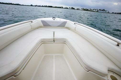 Boston Whaler 220 Outrage image