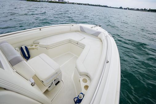 Boston Whaler 220 Outrage image