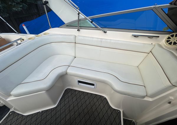 Rinker Fiesta Vee 270 image