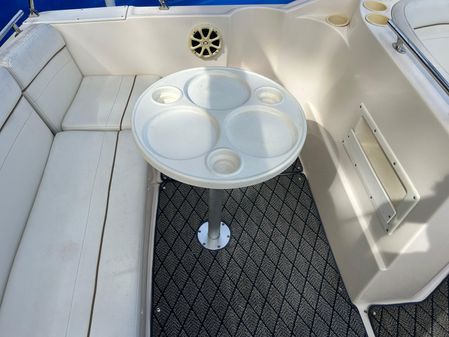 Rinker Fiesta Vee 270 image