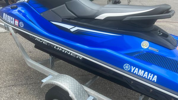 Yamaha WaveRunner EX Deluxe 