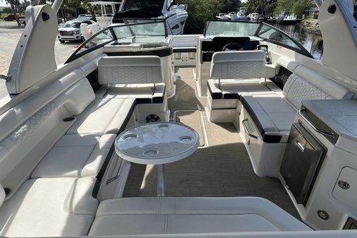 Sea Ray 290 SDX OUTBOARD image