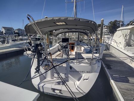 Catalina 355 image