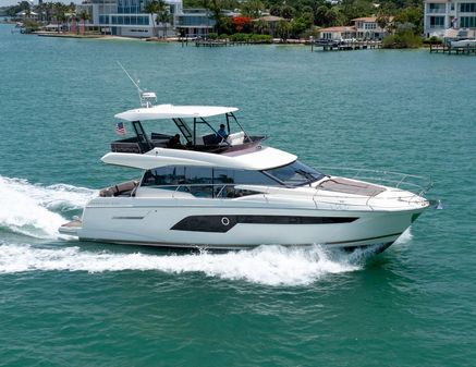 Prestige 520 Flybridge image