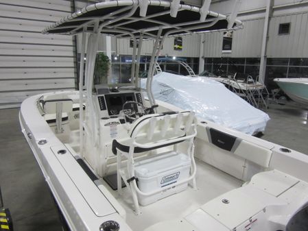 Robalo R200 Center Console image