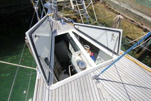 Nautor Swan 54 daggerboard image