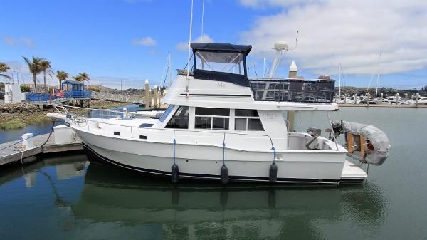 Mainship 350 Trawler 