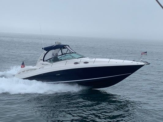 Sea Ray 340 Sundancer - main image