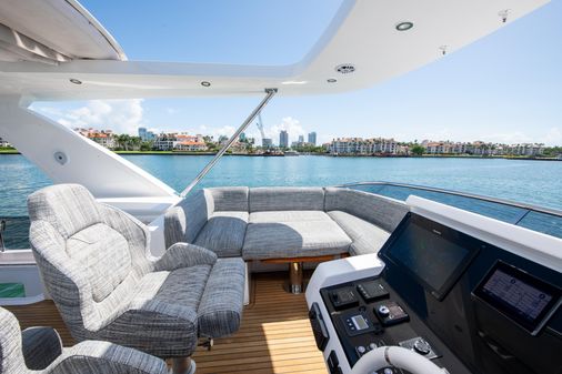 Azimut 66 image