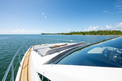 Azimut 66 image