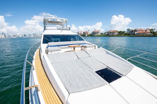 Azimut 66 image