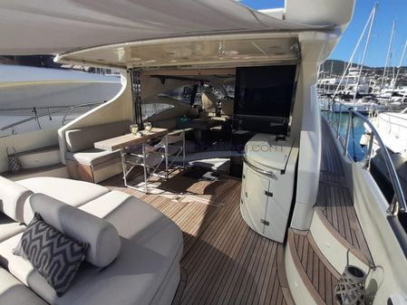 Azimut 68S image