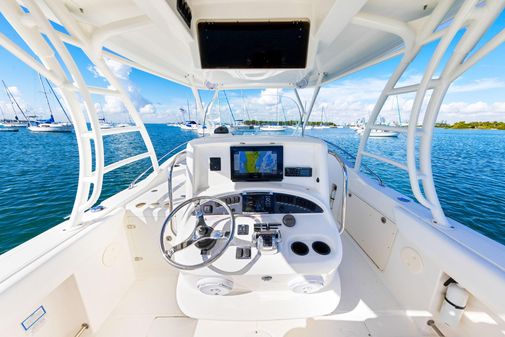 Boston-whaler 320-OUTRAGE image