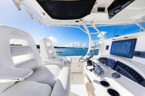 Boston-whaler 320-OUTRAGE image