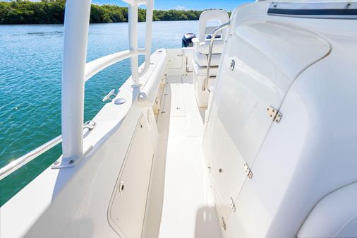 Boston-whaler 320-OUTRAGE image