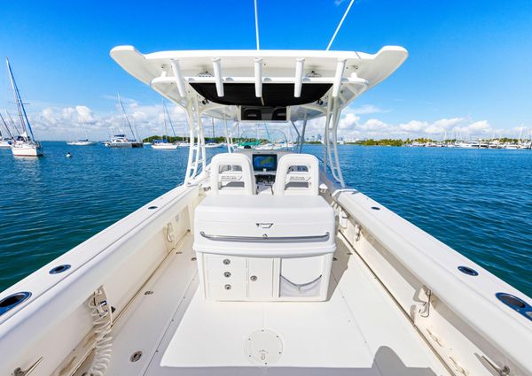 Boston-whaler 320-OUTRAGE image