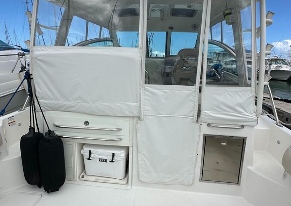 Boston Whaler 345 Conquest image