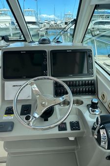 Boston Whaler 345 Conquest image