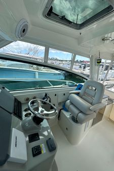 Boston Whaler 345 Conquest image