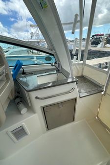 Boston Whaler 345 Conquest image