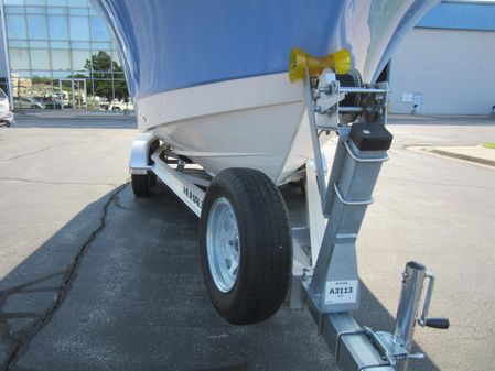 Robalo R230-CENTER-CONSOLE image