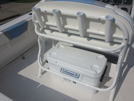 Robalo R230-CENTER-CONSOLE image