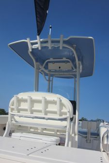 Robalo R230-CENTER-CONSOLE image