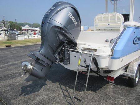 Robalo R230-CENTER-CONSOLE image