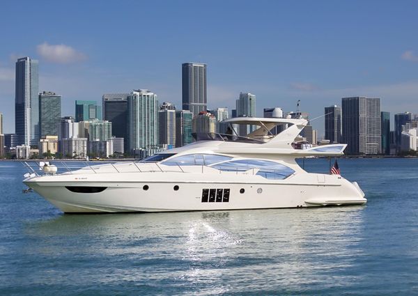 Azimut 70 image