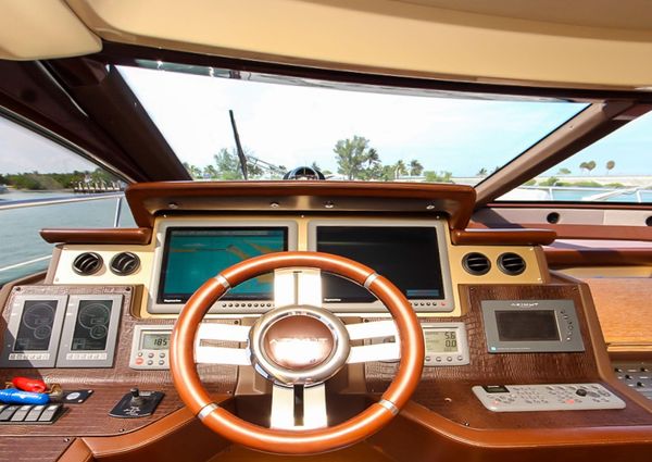 Azimut 70 image