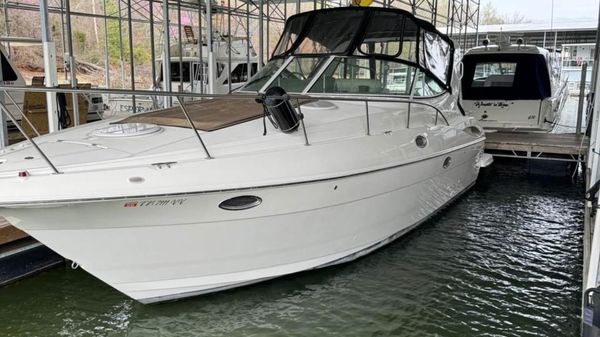 Cruisers Yachts 3275 Express 