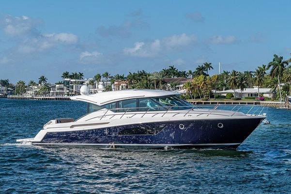 Tiara Yachts 53 Coupe - main image