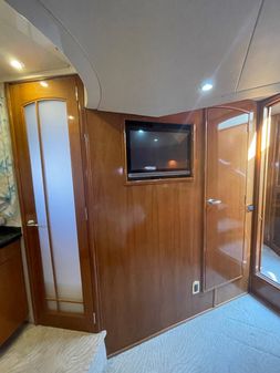 Carver 53 Voyager image