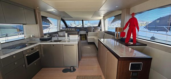 Sunseeker Manhattan 66 image