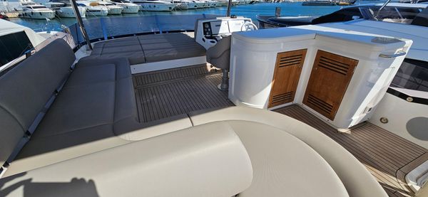 Sunseeker Manhattan 66 image