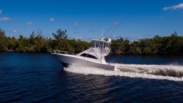 Luhrs Convertible