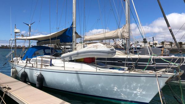 Custom 43' light displacement cruiser