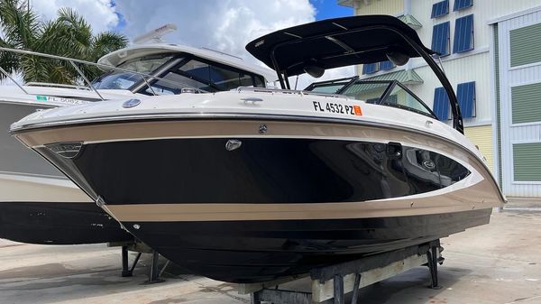 Sea Ray Sun Deck