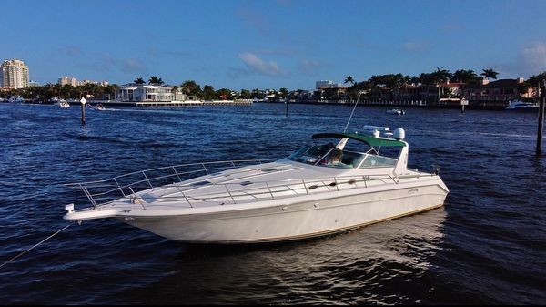 Sea Ray 440 Sundancer